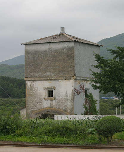 Thác nước tại Ga Chupungnyeong